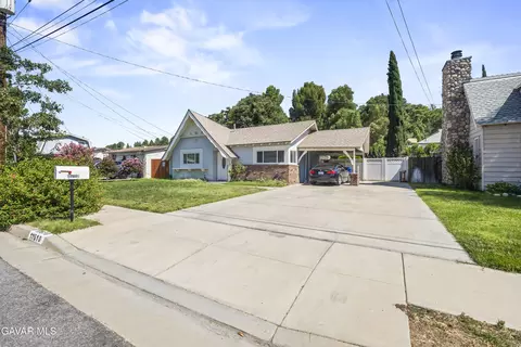 17610 Scherzinger Ln, Santa Clarita, CA 91387