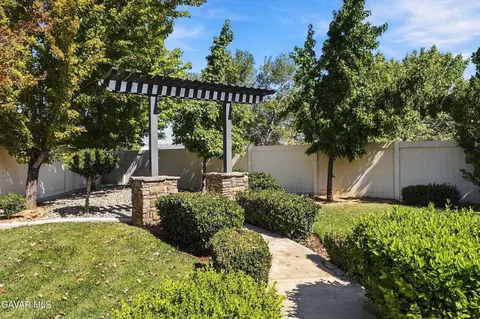 Exterior - 111 Elderberry Ct, Tehachapi, CA 93561 photo 5 of 10
