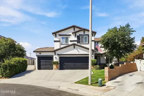 Exterior - 111 Elderberry Ct, Tehachapi, CA 93561 photo 2 of 10