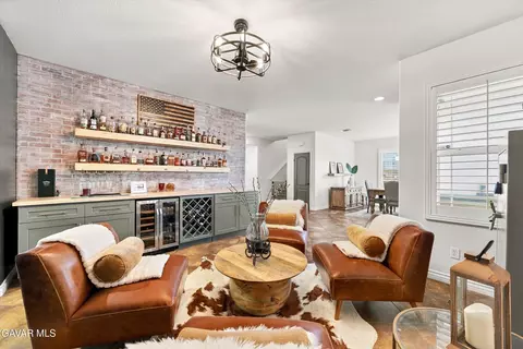 Living - 111 Elderberry Ct, Tehachapi, CA 93561 photo 3 of 7