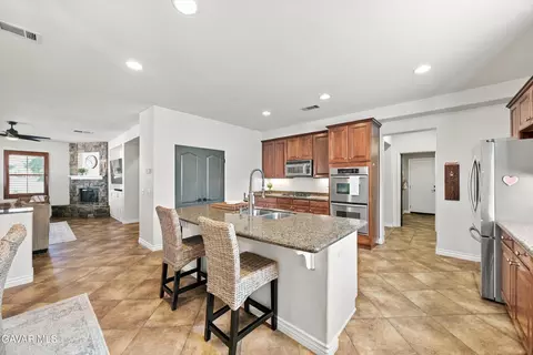 Kitchen - 111 Elderberry Ct, Tehachapi, CA 93561 photo 3 of 7
