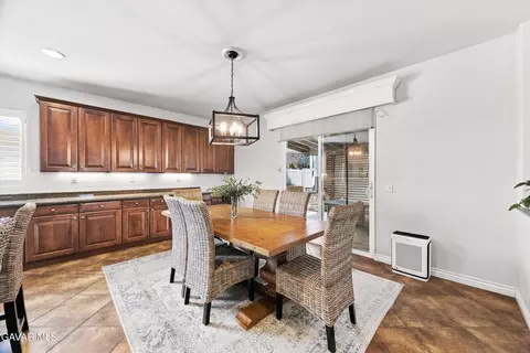 Dining - 111 Elderberry Ct, Tehachapi, CA 93561 photo 2 of 3