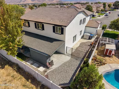 View/Area - 111 Elderberry Ct, Tehachapi, CA 93561 photo 4 of 6