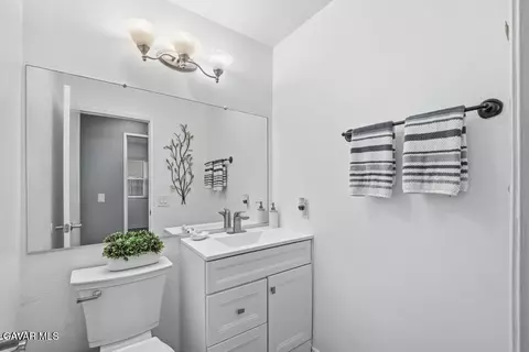 Bath - 45664 Balmoral Ct, Lancaster, CA 93534 photo 1 of 4