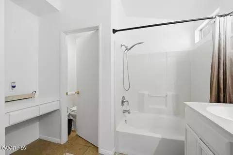 Bath - 45664 Balmoral Ct, Lancaster, CA 93534 photo 4 of 4