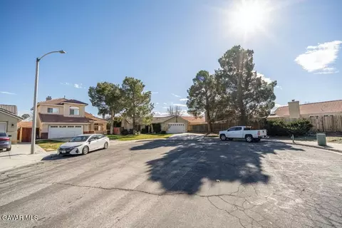 Exterior - 45664 Balmoral Ct, Lancaster, CA 93534 photo 5 of 5