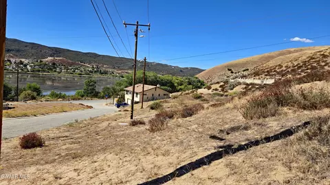 Hungry Jack Road, Lake Elizabeth, CA 93532