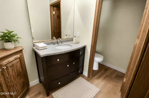 Bath - 1310 Caren Ct, Lancaster, CA 93534 photo 1 of 12