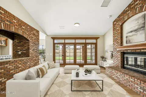 Living - 1310 Caren Ct, Lancaster, CA 93534 photo 11 of 24