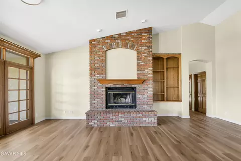 Living - 1310 Caren Ct, Lancaster, CA 93534 photo 18 of 24