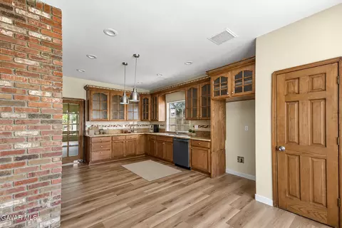Kitchen - 1310 Caren Ct, Lancaster, CA 93534 photo 3 of 4