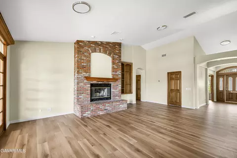 Living - 1310 Caren Ct, Lancaster, CA 93534 photo 16 of 24