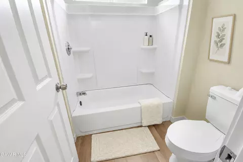 Bath - 1310 Caren Ct, Lancaster, CA 93534 photo 5 of 12