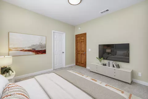 Bedroom - 1310 Caren Ct, Lancaster, CA 93534 photo 10 of 18