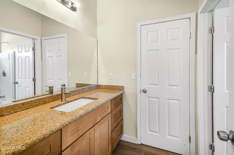 Bath - 1310 Caren Ct, Lancaster, CA 93534 photo 4 of 12