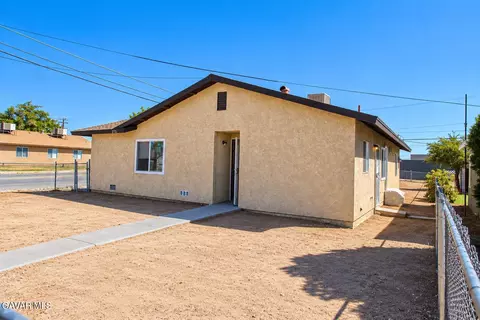 2772 Desert St, Rosamond, CA 93560