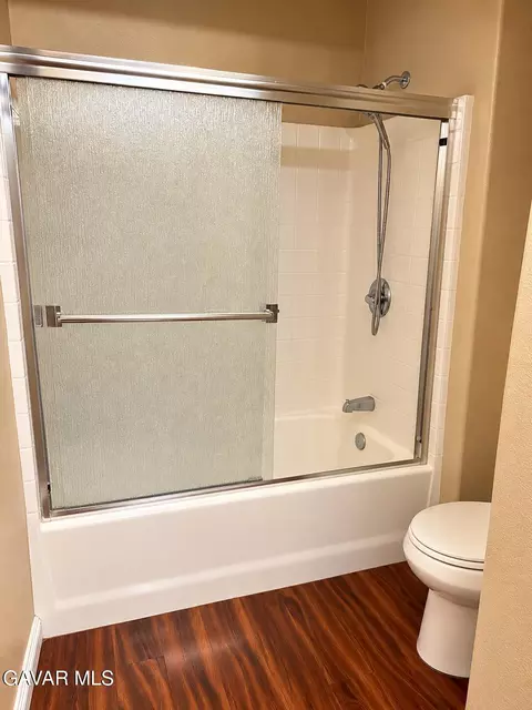 Bath - 2233 Avenida Del Mar, Lancaster, CA 93535 photo 1 of 3