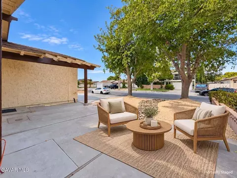 Exterior - 44721 Benald St, Lancaster, CA 93535 photo 4 of 11