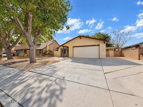 Exterior - 44721 Benald St, Lancaster, CA 93535 photo 11 of 11