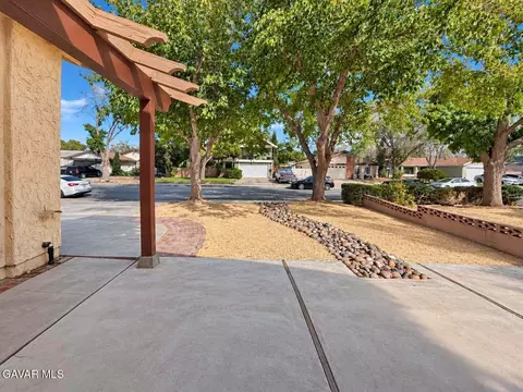 Exterior - 44721 Benald St, Lancaster, CA 93535 photo 5 of 11