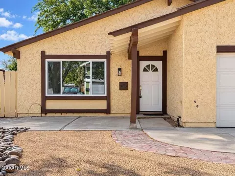 Exterior - 44721 Benald St, Lancaster, CA 93535 photo 3 of 11
