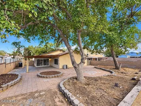 Exterior - 44721 Benald St, Lancaster, CA 93535 photo 8 of 11