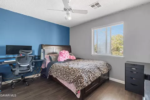 Bedroom - 1137 Redwood Ct, Tehachapi, CA 93561 photo 7 of 7