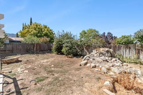 Exterior - 1137 Redwood Ct, Tehachapi, CA 93561 photo 6 of 6