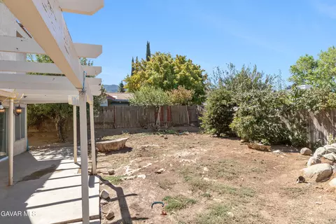 Exterior - 1137 Redwood Ct, Tehachapi, CA 93561 photo 5 of 6