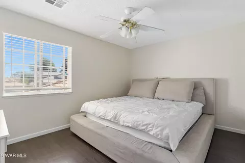 Bedroom - 1137 Redwood Ct, Tehachapi, CA 93561 photo 5 of 7