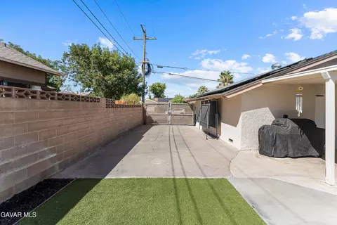 Exterior - 37730 Lasker Ave, Palmdale, CA 93550 photo 11 of 18