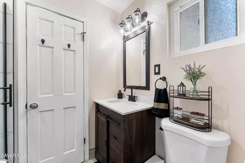 Bath - 37730 Lasker Ave, Palmdale, CA 93550 photo 1 of 2