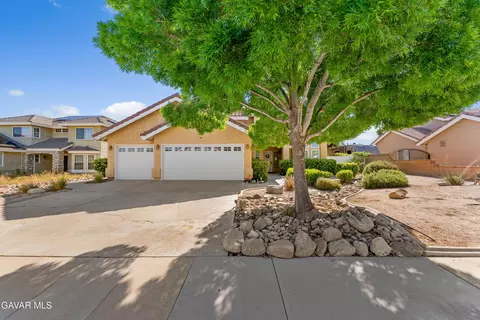 42526 W 61st St, Quartz Hill, CA 93536