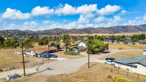 Kelso Court, Tehachapi, CA 93561 photo 5