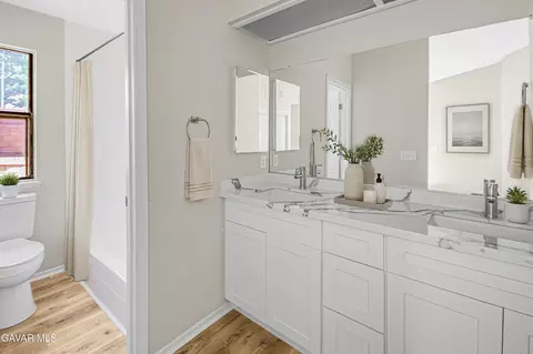 Bath - 5168 Blue Sage Dr, Palmdale, CA 93552 photo 3 of 4
