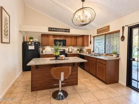 Kitchen - 44638 13th St, Lancaster, CA 93535 photo 1 of 2