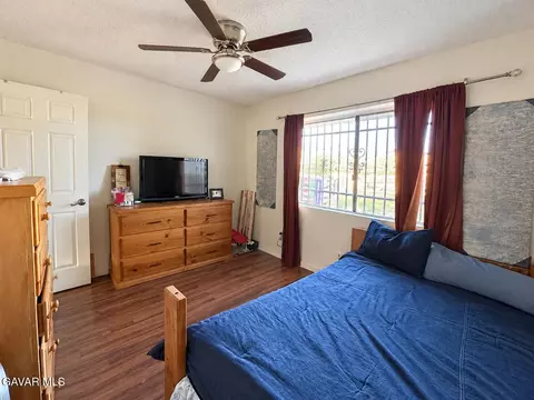 Bedroom - 44638 13th St, Lancaster, CA 93535 photo 3 of 4