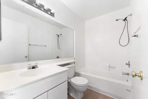 Bath - 1830 E Avenue J2 #3, Lancaster, CA 93535 photo 4 of 4