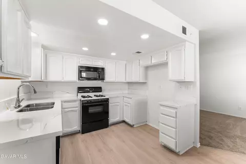 Kitchen - 1830 E Avenue J2 #3, Lancaster, CA 93535 photo 4 of 6