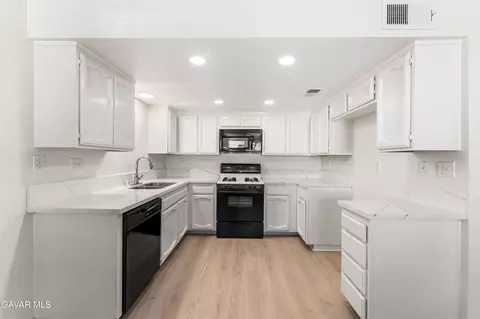 Kitchen - 1830 E Avenue J2 #3, Lancaster, CA 93535 photo 3 of 6