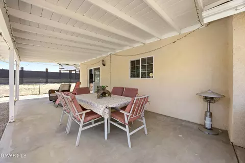 Exterior - 17381 Bold Venture Dr, Tehachapi, CA 93561 photo 4 of 10