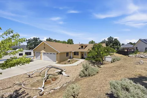 Exterior - 17381 Bold Venture Dr, Tehachapi, CA 93561 photo 10 of 10