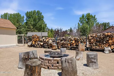 Exterior - 17381 Bold Venture Dr, Tehachapi, CA 93561 photo 8 of 10