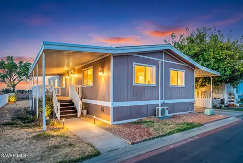 2330 E Avenue J-8 #6, Lancaster, CA 93535