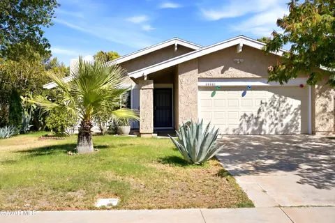 44446 Fenhold St, Lancaster, CA 93535