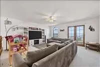 Living - 23901 El Rancho Dr, Tehachapi, CA 93561 photo 3 of 5