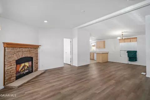 Living - 45465 25th St #SPC 100, Lancaster, CA 93535 photo 1 of 4