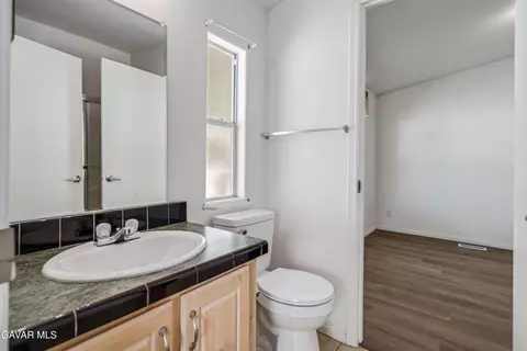 Bath - 45465 25th St #SPC 100, Lancaster, CA 93535 photo 5 of 5