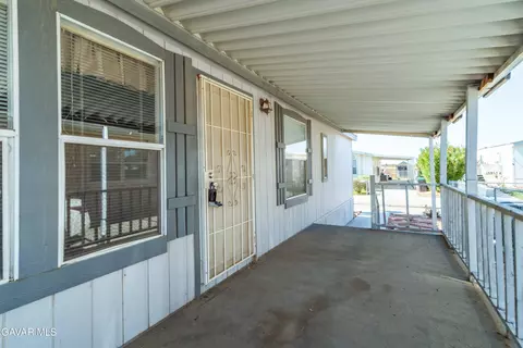 Exterior - 45465 25th St #SPC 100, Lancaster, CA 93535 photo 4 of 8