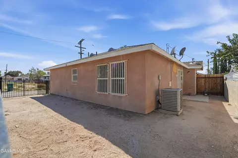 Exterior - 45019 N Division St, Lancaster, CA 93535 photo 1 of 2